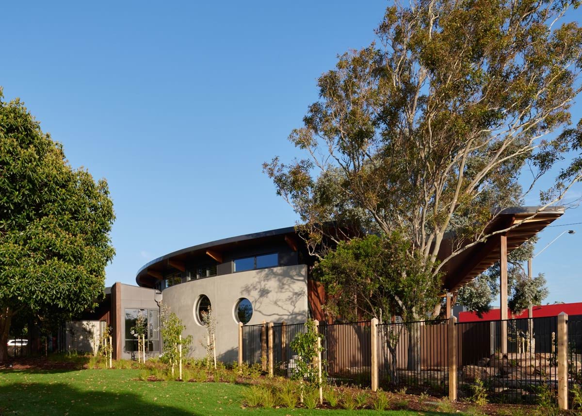 Photo of the centre and garden