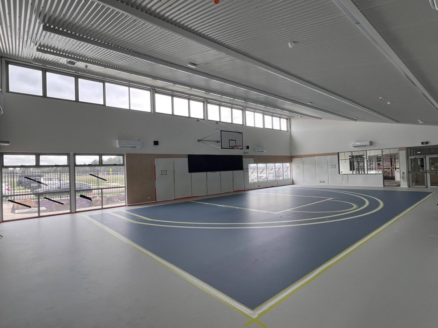 New indoor half-basketball court 